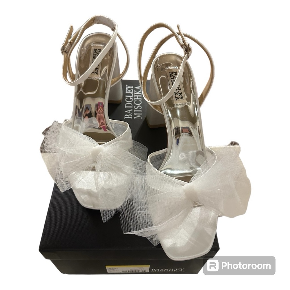 Badgley Mischka Tess Block Heel w/ Poof